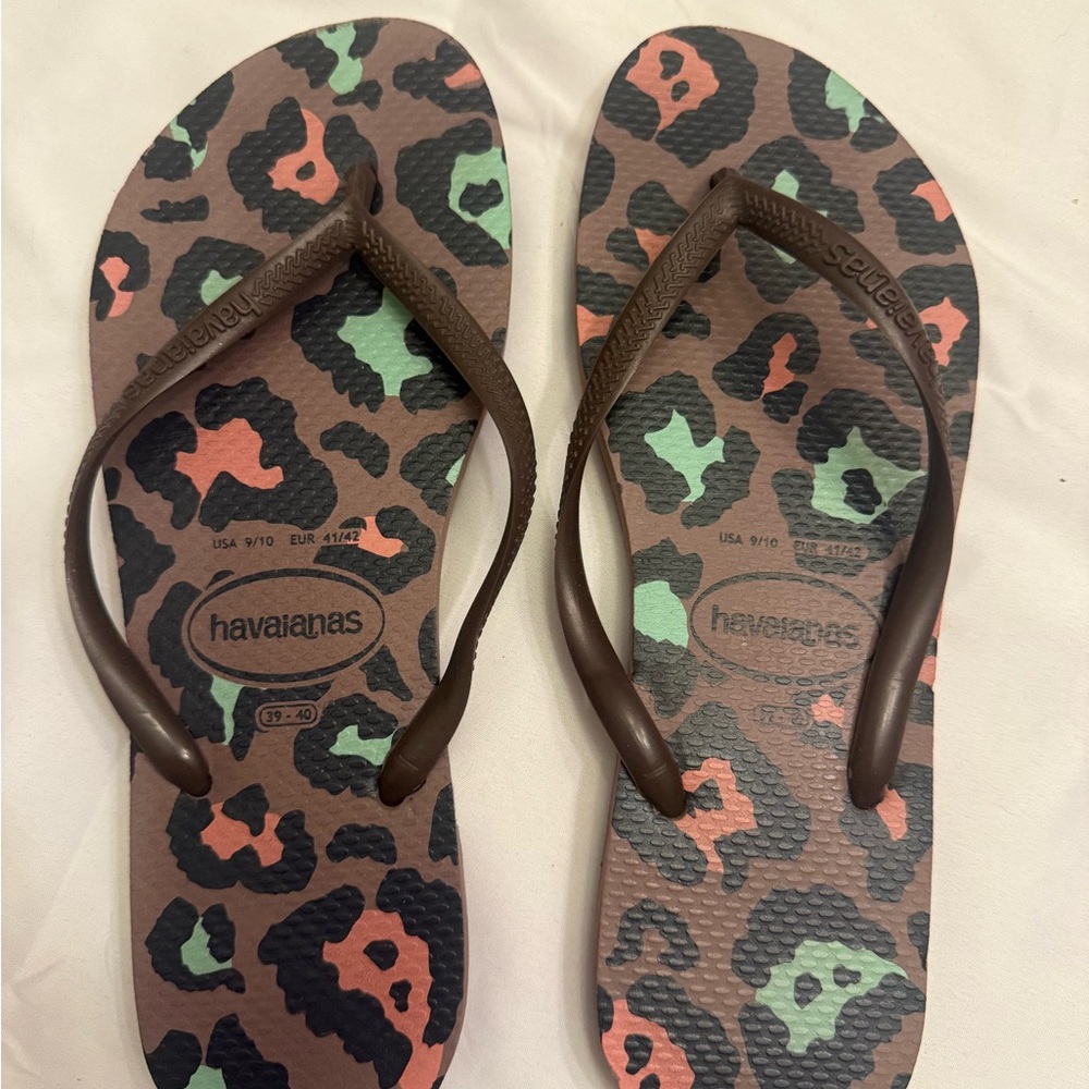Havaianas Brown Flip Flops with Green and Coral Leopard Print